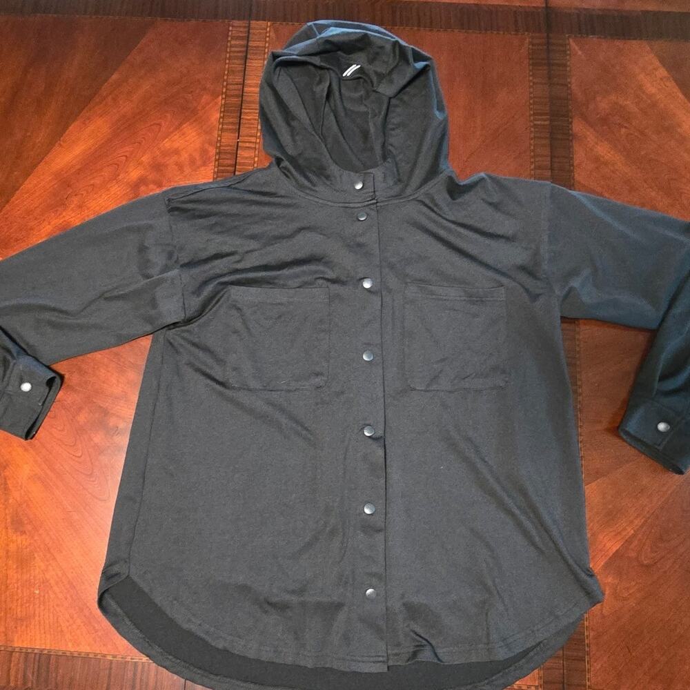 Recreation by Thread and supply button up hoodie black size Medium Men's